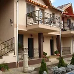 Mediterran Es Vendeghaz * Hajdúszoboszló