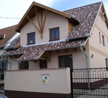 Apartment Mediterran Es Vendeghaz Hajduszoboszlo