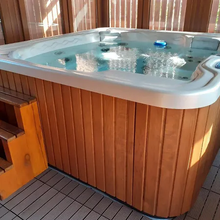 Mediterran Es Vendeghaz 아파트