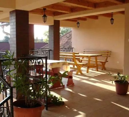 Apartment Mediterran Es Vendeghaz