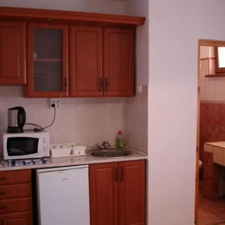 Apartment Mediterran Es Vendeghaz Hajduszoboszlo