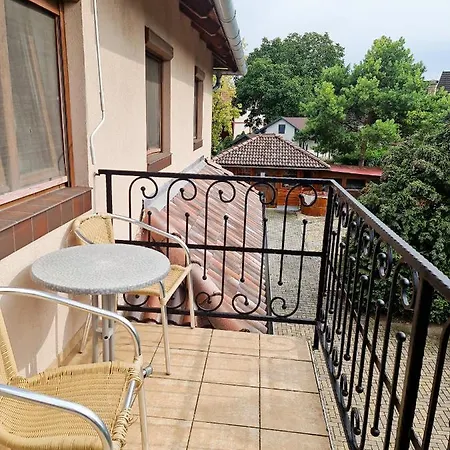 Mediterran Es Vendeghaz 아파트