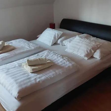 아파트 Mediterran Es Vendeghaz *